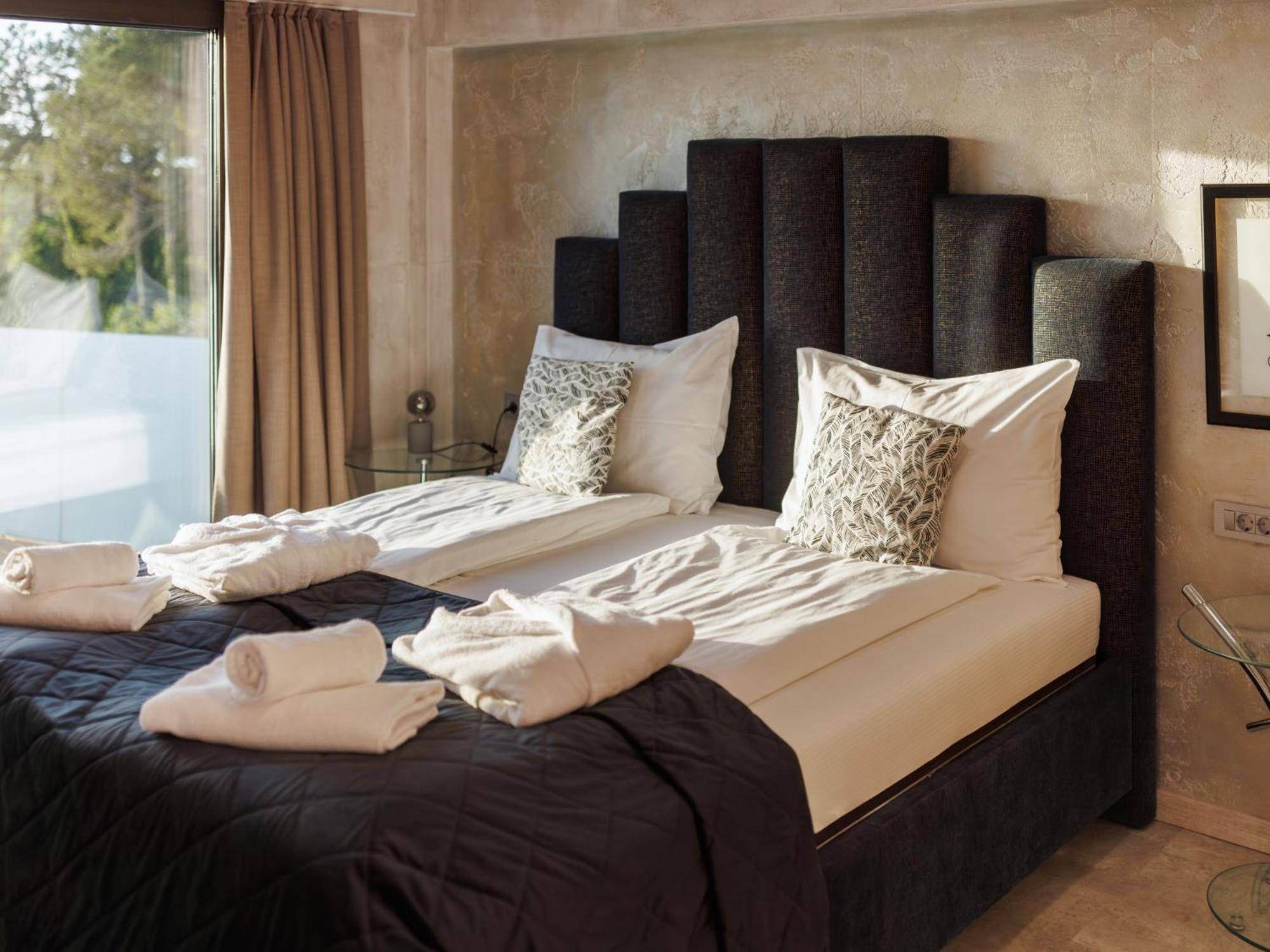 Wine Paradise - Glamping Resort Marezige Luaran gambar